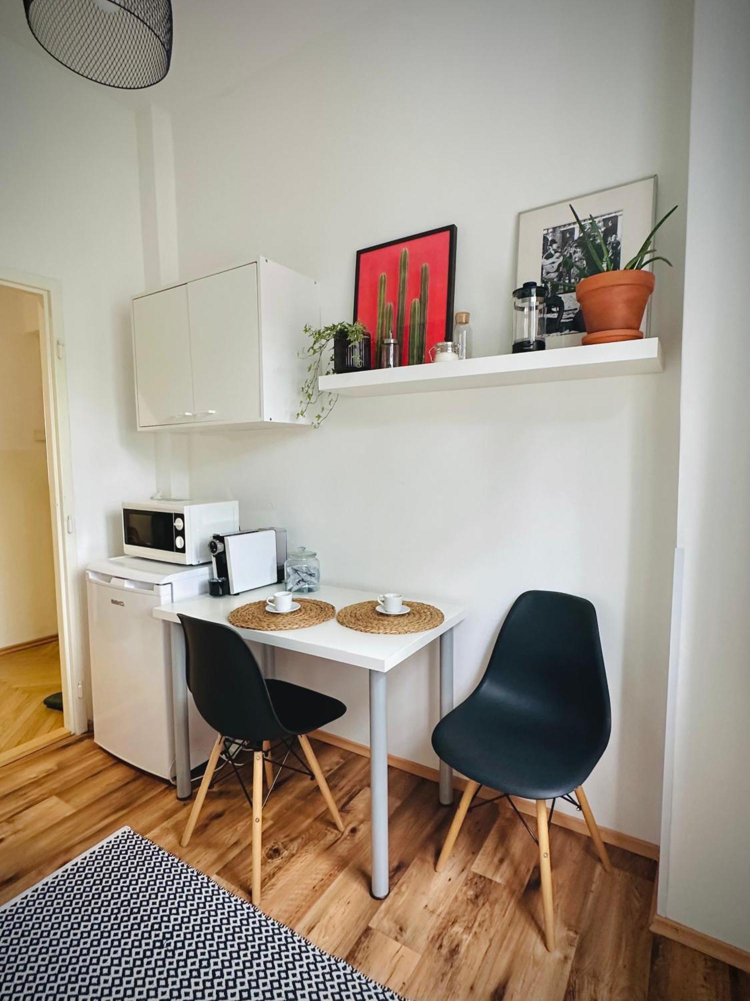Boho Apartment In Old Town Bratislava Exteriör bild